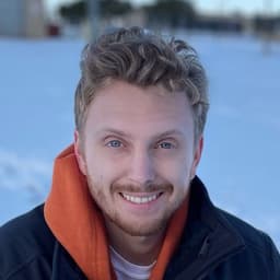 Garrett Kelley headshot