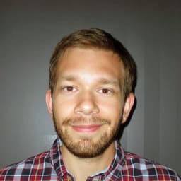 Alex Schlee headshot